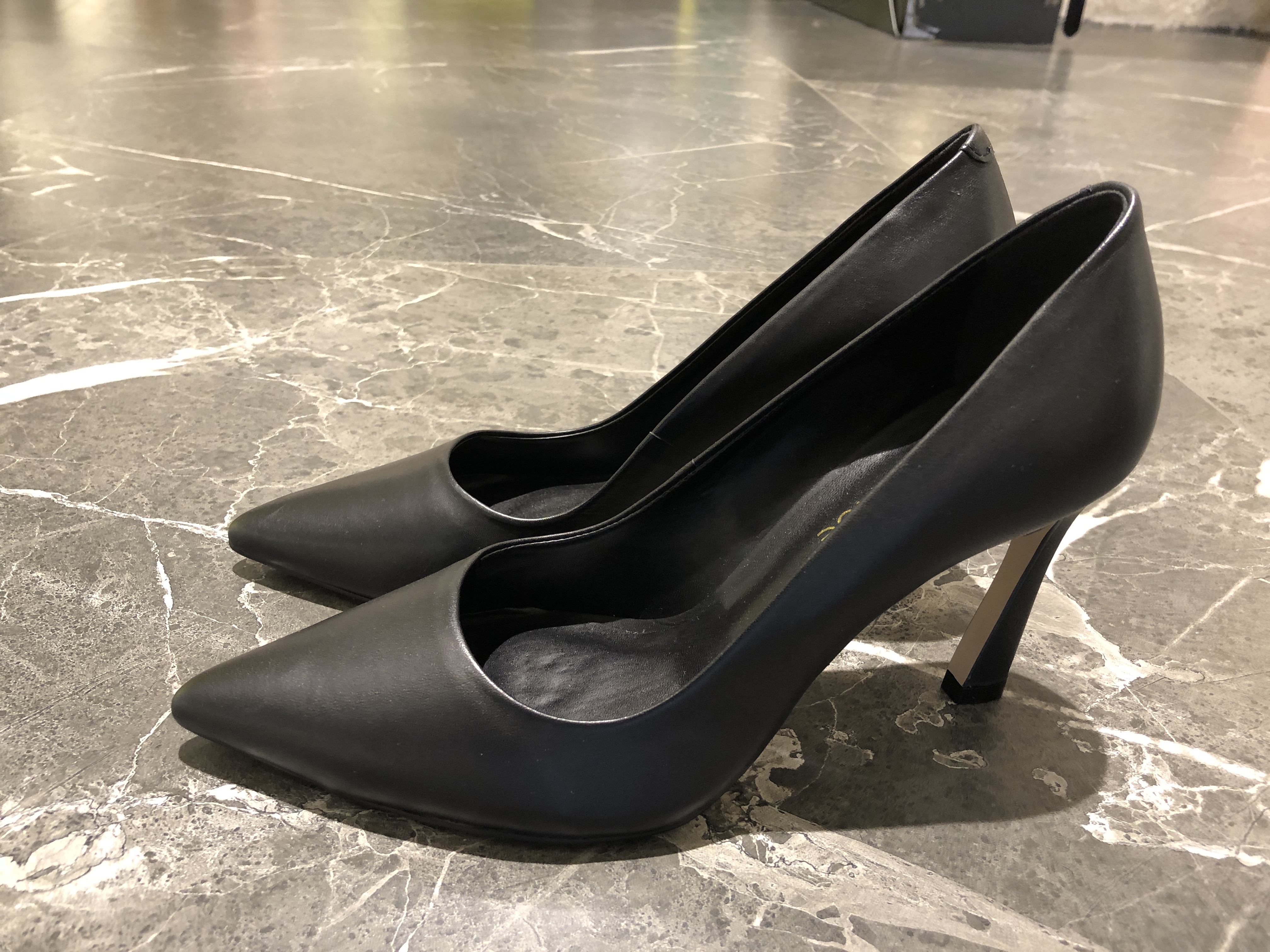 MISS UNIQUE DECOLTE'